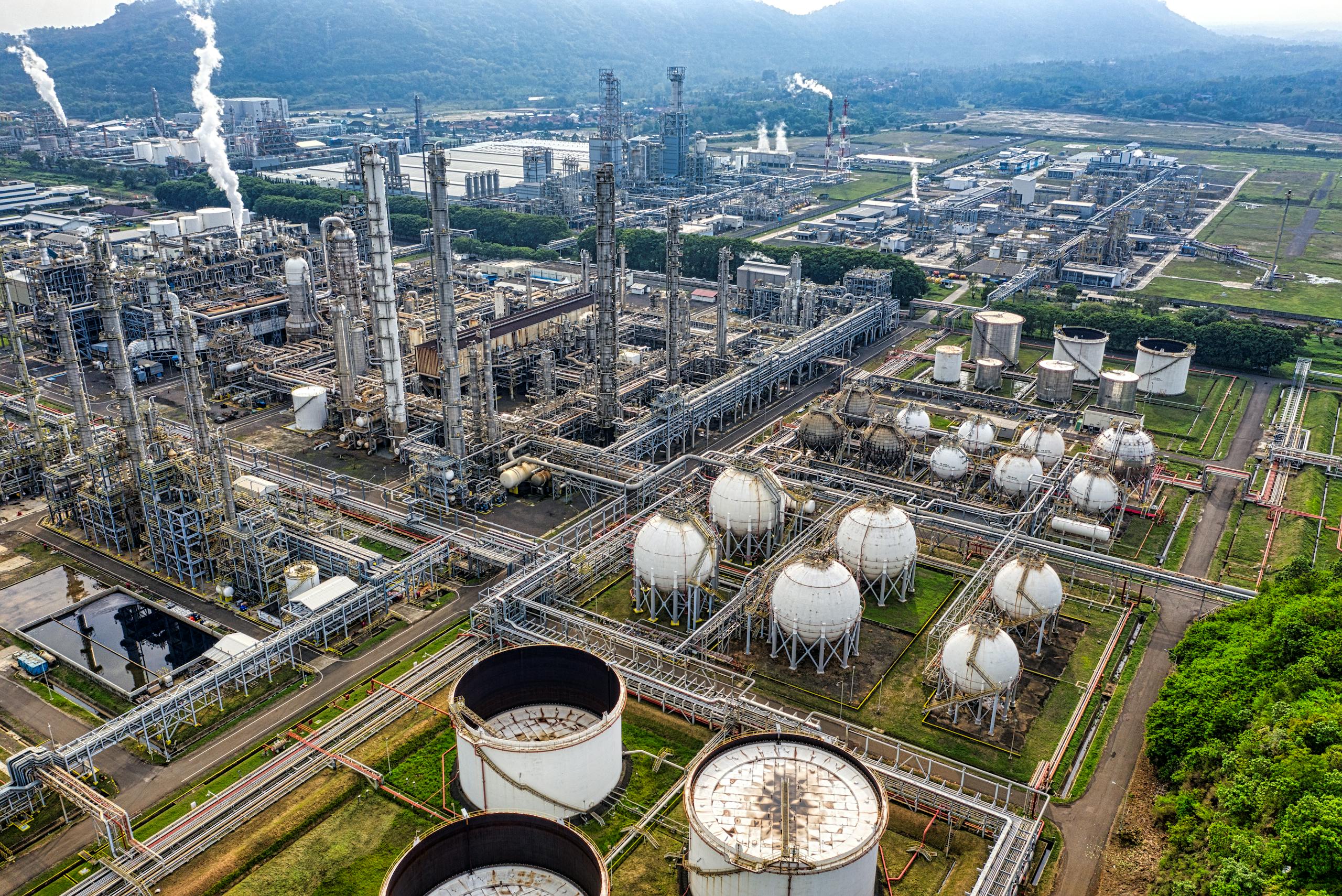 деэмульгатор для разрушения нефтяных эмульсий
