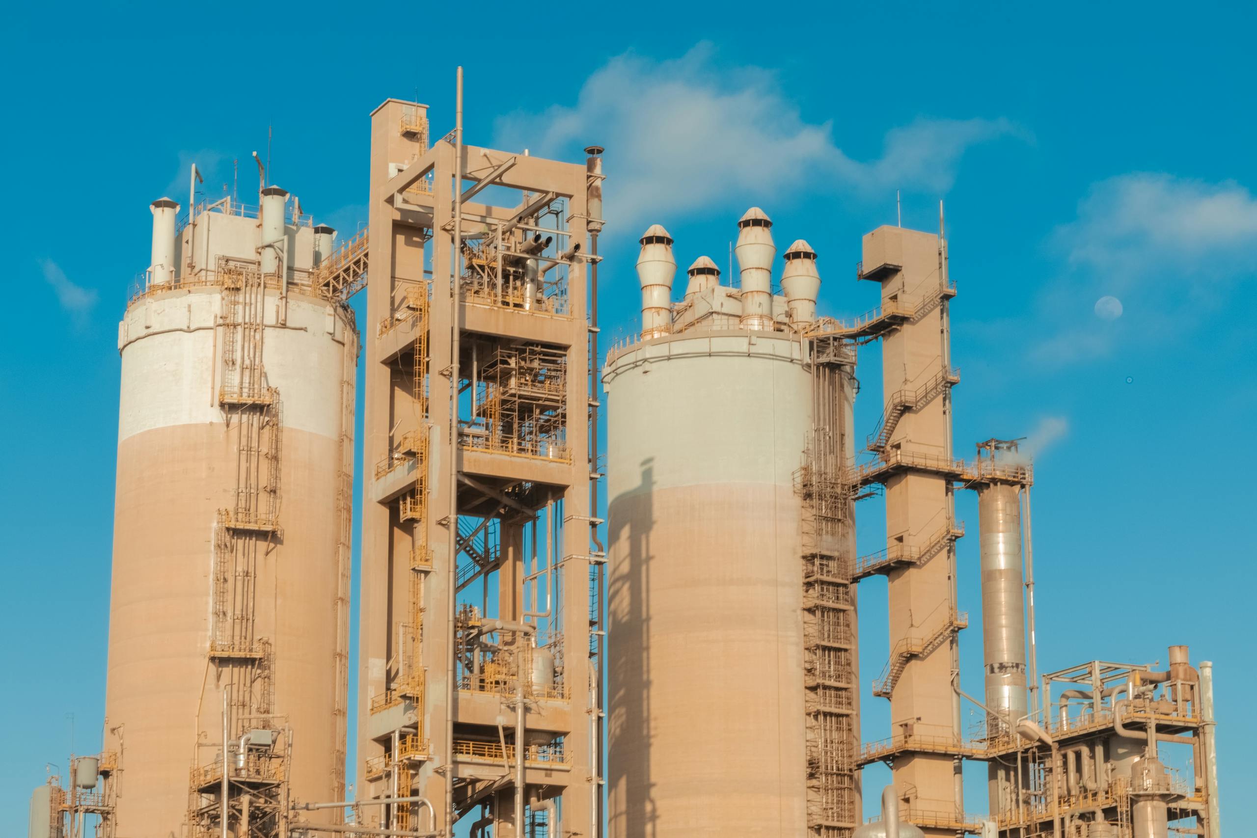 Химические реагенты для добычи нефти